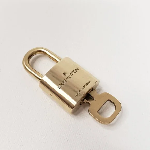 100% Authentic Louis Vuitton Authentic Gold Padlock Shiny Excellent 112825 - Picture 6 of 10